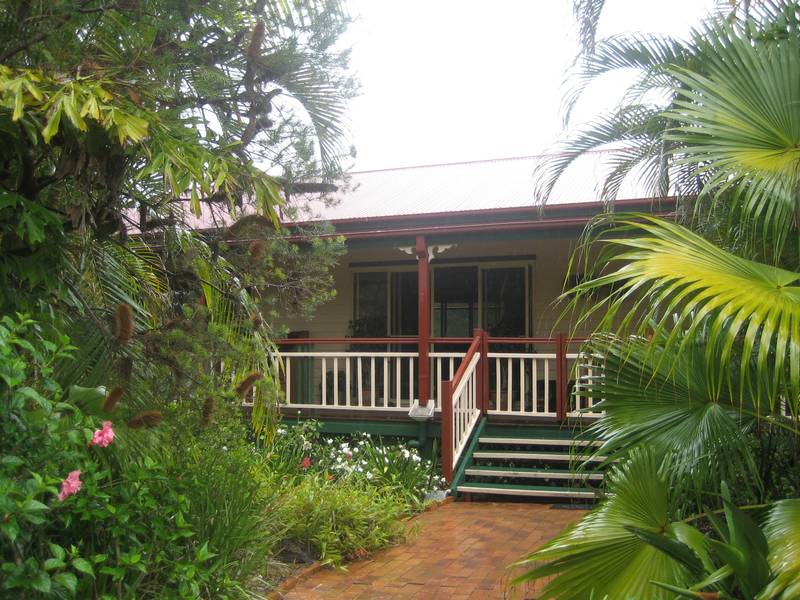 Lovely Four Bedroom Home on Private Acreage Picture 1