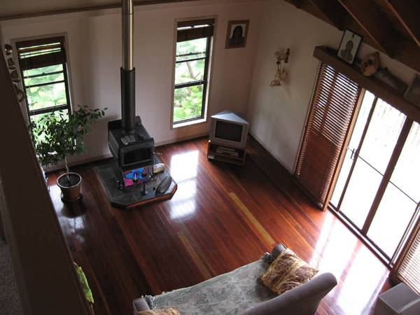 Beautiful Home with Views Picture 3