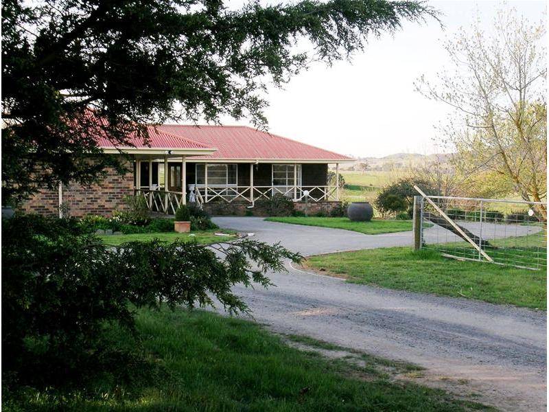 OUTSTANDING Picture 2