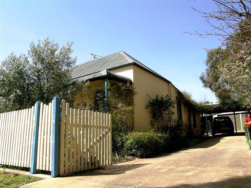 YES, I'M GORGEOUS! Picture 3