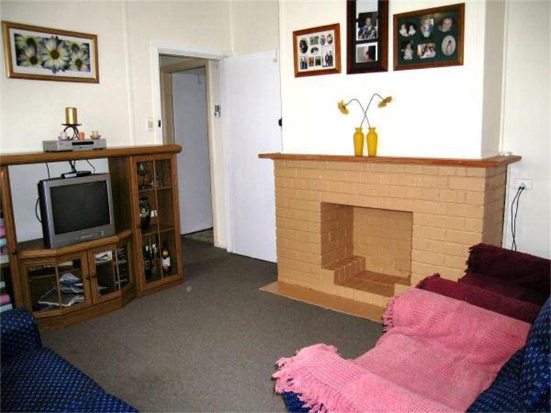 ELEVATED POSITION! Picture 2