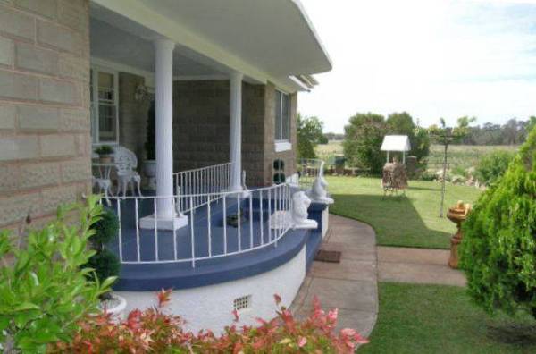 OUTSTANDING LIFESTYLE OPPORTUNITY!!! Picture 2