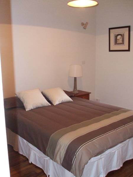 FURNISHED 3 BEDROOM APARTMENT IN THE HEART OF MELBOURNE Picture 2