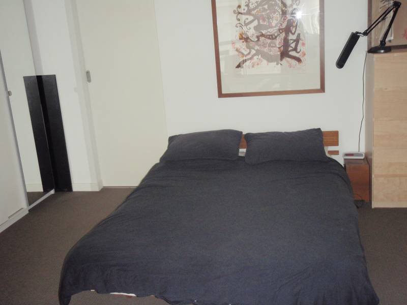 FULLY FURNISHED QV STUDIO APARTMENT
-- AVAILABLE NOW Picture 2
