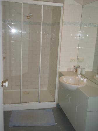 2 BEDR0OMS & 2 BATHROOMS - Stunning location with an apartment to match.... Picture 3