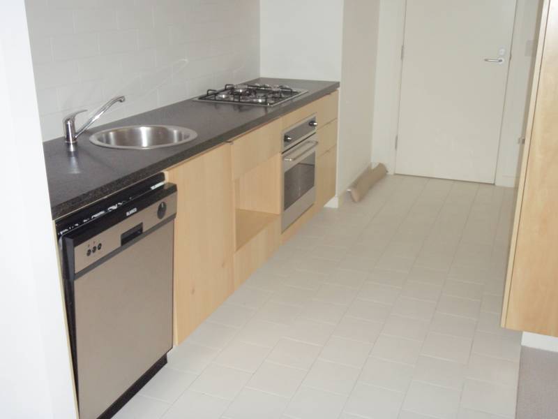 MODERN QV APARTMENT --
Available 7th August 2009 Picture 2