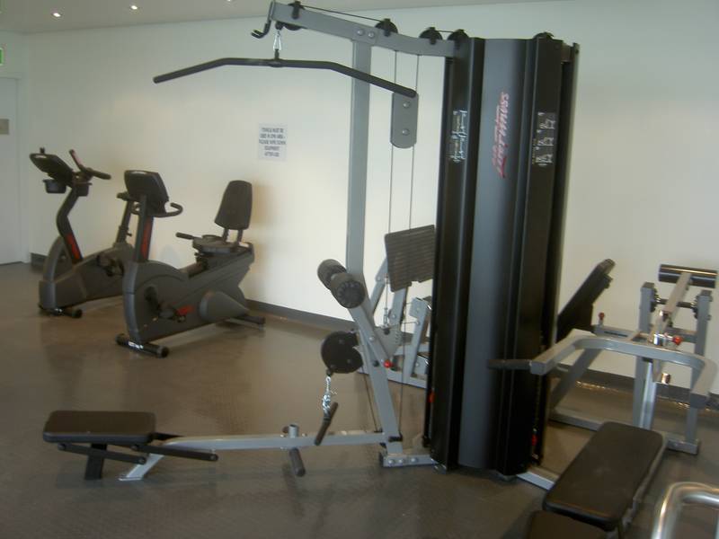 SPECTACULAR VIEWS FROM LEVEL 44 - available 11/1/2010 Picture 3