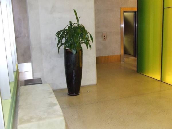 2 bedroom QV apartment AVAILABLE 6/4/2010 -Register your interest!! Picture 1