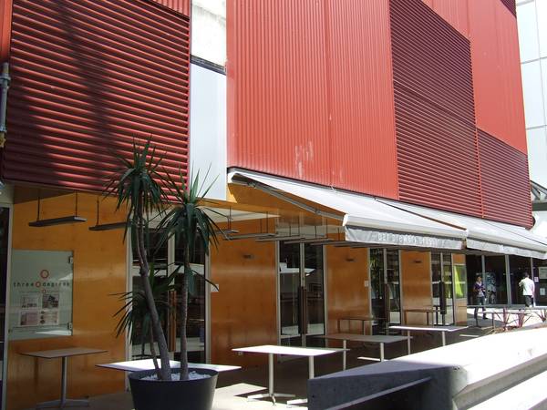 2 bedroom QV apartment AVAILABLE 6/4/2010 -Register your interest!! Picture 3