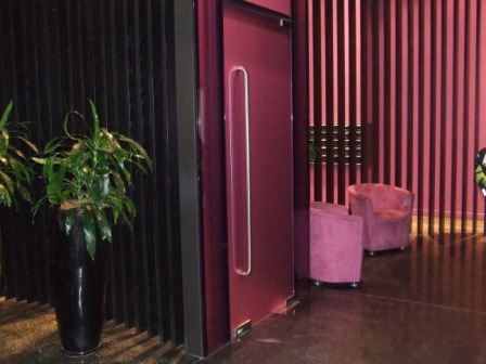 Furnished 1 bedroom QV apartment Picture 3