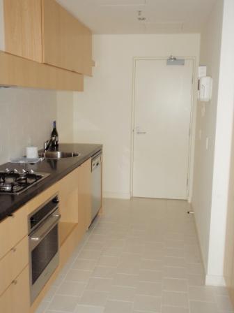 Furnished 1 bedroom QV apartment Picture 1