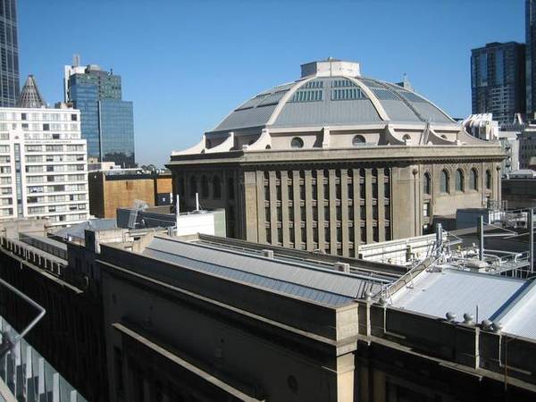 Smart investment in highly sought-after QV. Picture 2