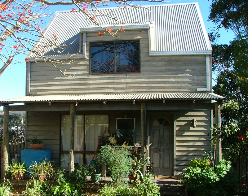 Settlers Cottage PLUS YURT Picture 1