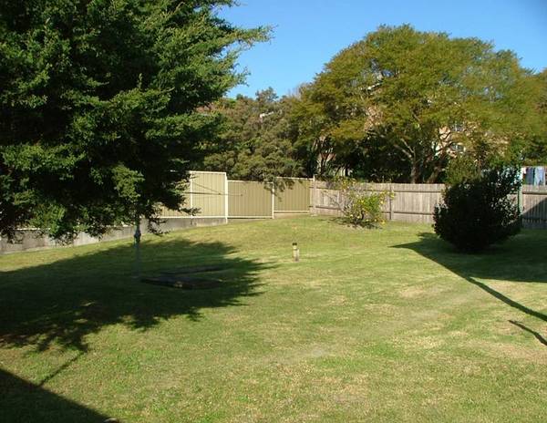 AUCTION - OPPORTUNITY KNOCKS Picture 2