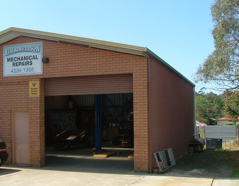 BUSINESS OPPORTUNITY & FREEHOLD - Mechanical Repairs Picture 1