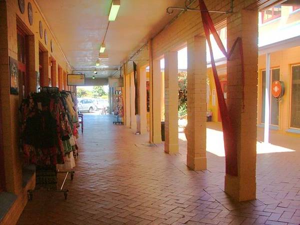 COMMERCIAL RENTAL Picture COMMERCIAL RENTAL Picture