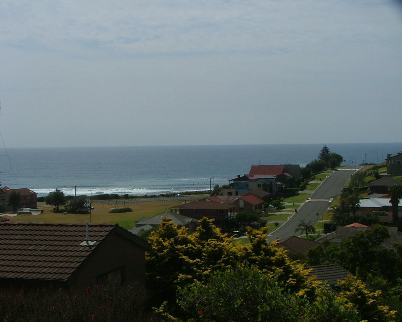 BLOCK OF LAND with a house thrown in. Picture 1
