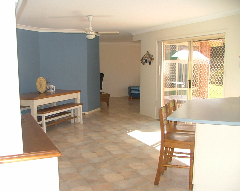 THIS IS A FAMILY HOME! Picture 3