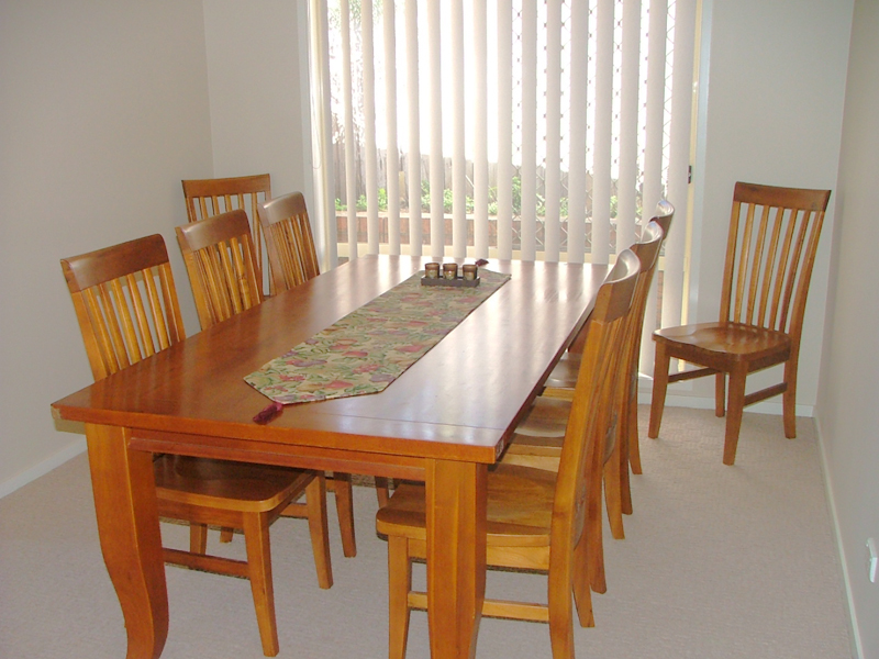 THIS IS A FAMILY HOME! Picture 2