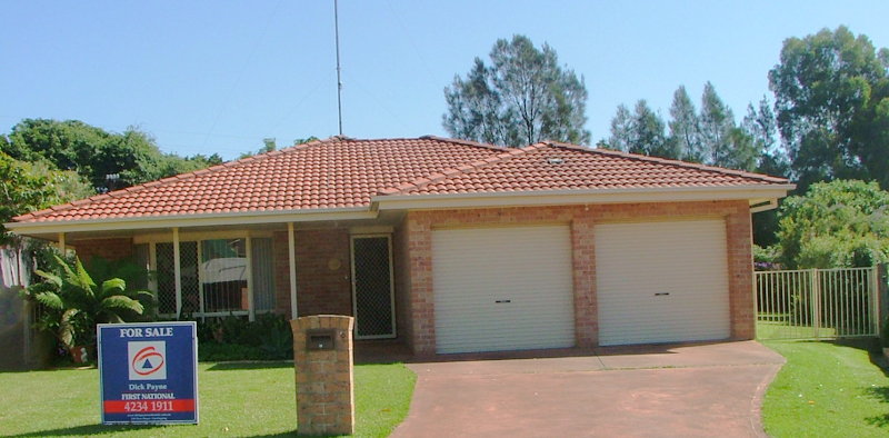 THIS IS A FAMILY HOME! Picture 1