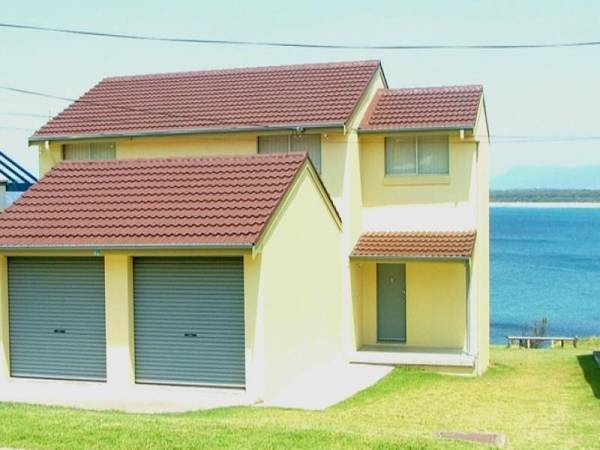 WATERFRONT RESERVE Picture 3