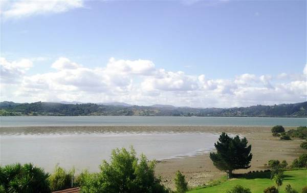 RAWENE STUNNING HARBOUR VIEWS ONLY $319,000 Picture 2