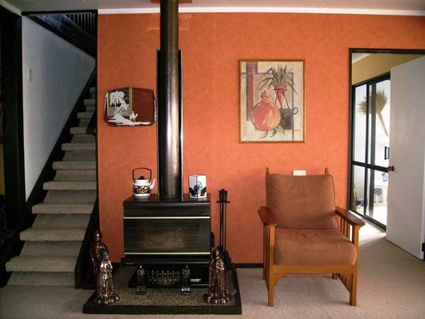 RAWENE STUNNING HARBOUR VIEWS ONLY $319,000 Picture 3