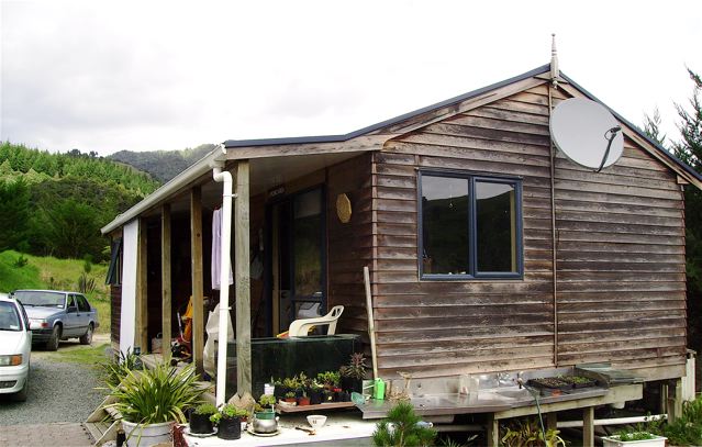 HOKIANGA HARBOUR RAWENE Picture 3