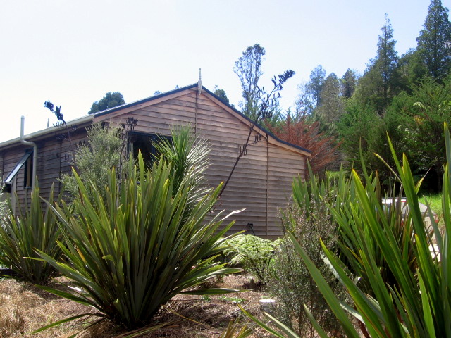 HOKIANGA HARBOUR RAWENE Picture 2