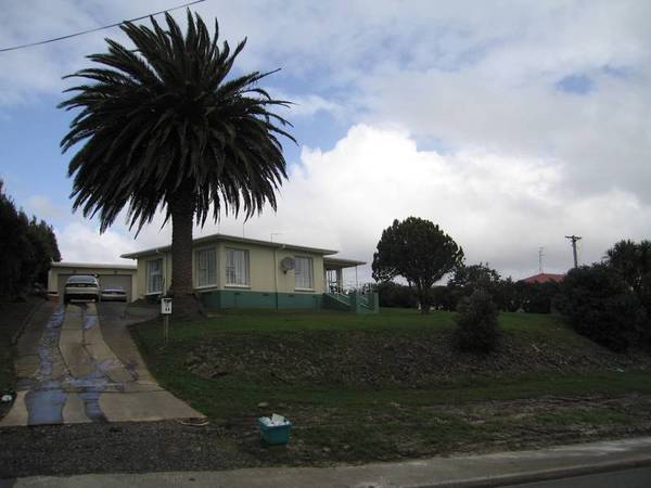 ITS PURRFECT AND MUST SELL! Picture 2