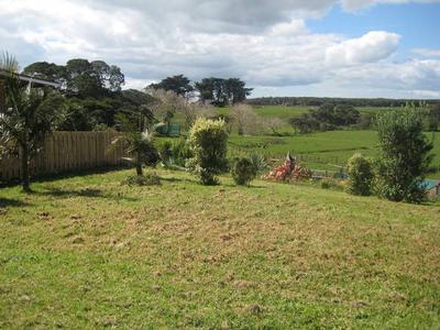 COUNTRY VIEWS BUT BY THE BEACH Picture