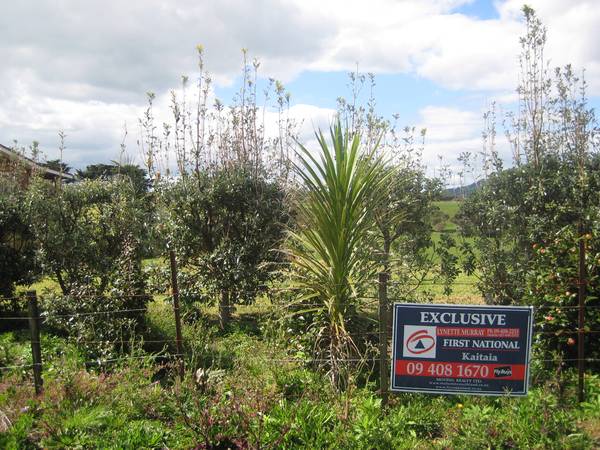 COUNTRY VIEWS BUT BY THE BEACH Picture 2