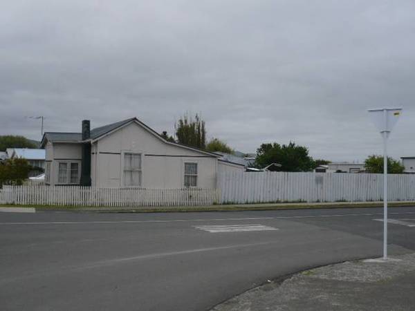 LOCATION IS THE KEY Picture 3