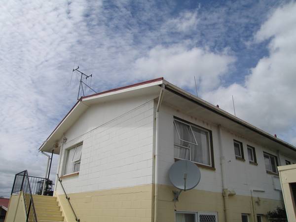 I'M MOVING ON - YOU COULD MOVE IN Picture 2