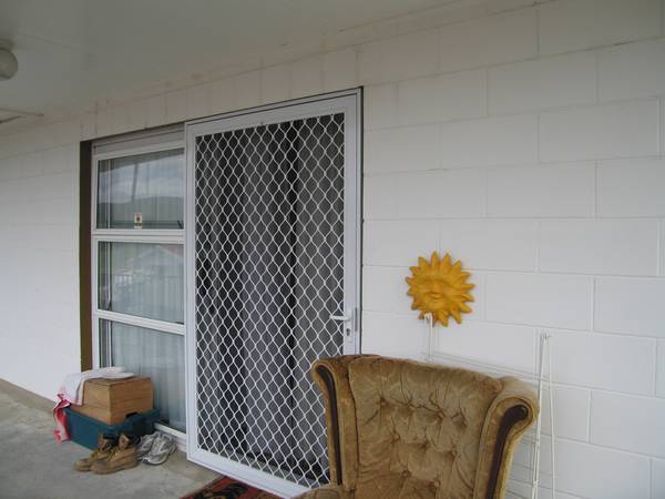 I'M MOVING ON - YOU COULD MOVE IN Picture 3