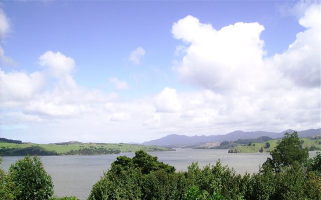 HOKIANGA HARBOUR - RAWENE Picture 3