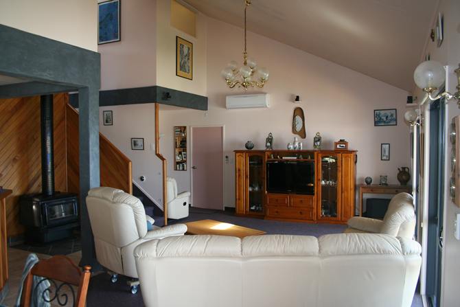 EXECUTIVE FAMILY LIVING Picture 3