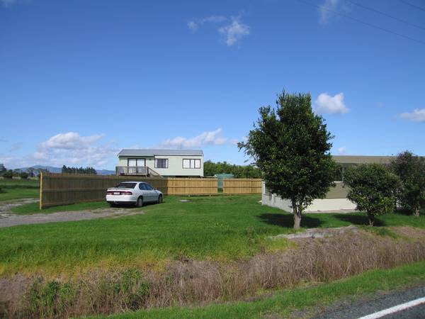 HOME AND INCOME Picture 3