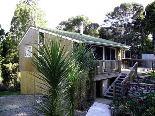 HOKIANGA HARBOUR - RAWENE Picture 1