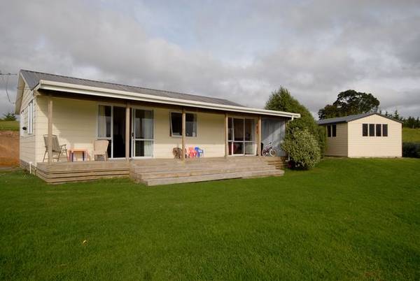 HOKIANGA HARBOUR - OUE Picture 1