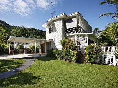 UNIQUE LIFESTYLE RESIDENCE IN UPPER EDGE HILL Picture