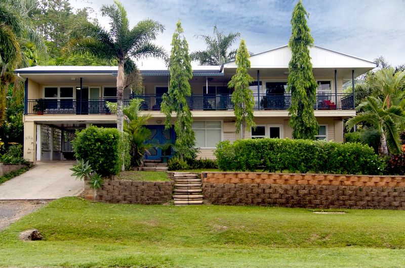 RED HOT FAMILY BUY!! ACT NOW!! OWNERS MUST SELL!! Picture 1