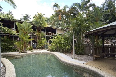 LEAFY, PRIVATE, TIMBER ENTERTAINER Picture