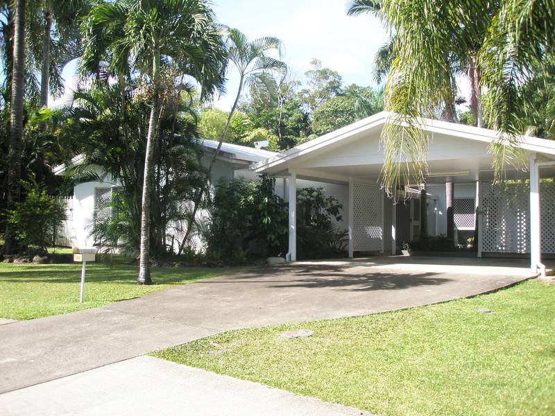 GREAT HOUSE, BIG BLOCK, BE QUICK! Picture 1