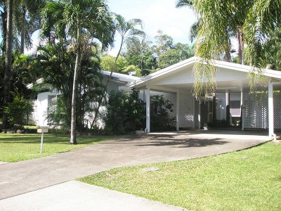 GREAT HOUSE, BIG BLOCK, BE QUICK! Picture