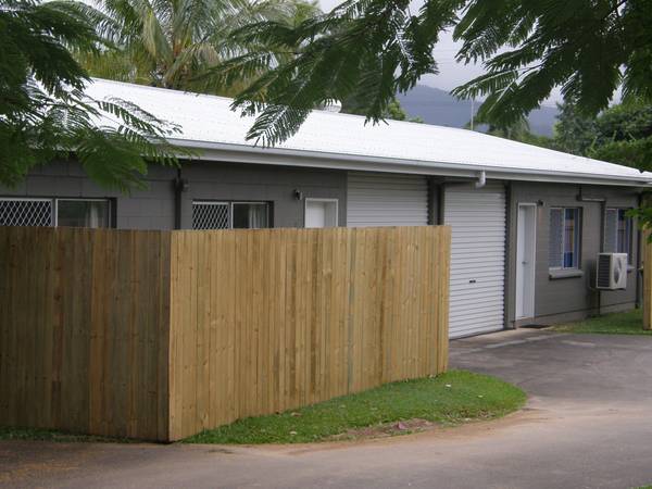 Rare Investment Opportunity - Full Triplex 3x2 - Owners Want Out - Slashed to $560,000! Picture 1