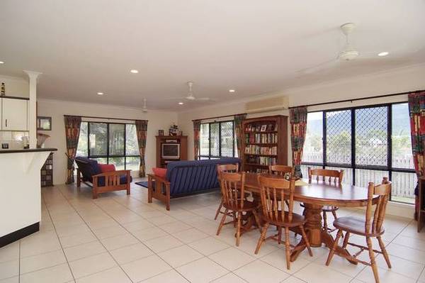 BRINSMEAD...WELCOME TO THE RESORT Picture 3