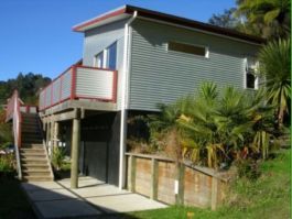 In Quiet Cul-de-Sac Picture 3