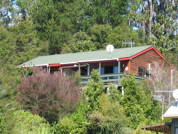 Bush Lovers Retreat Picture 1