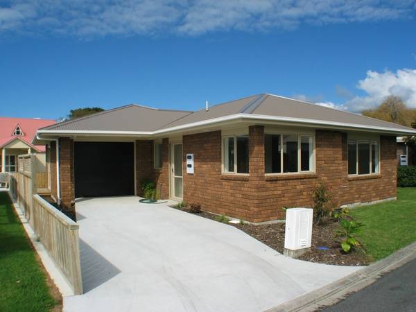 Modern Living Picture 2